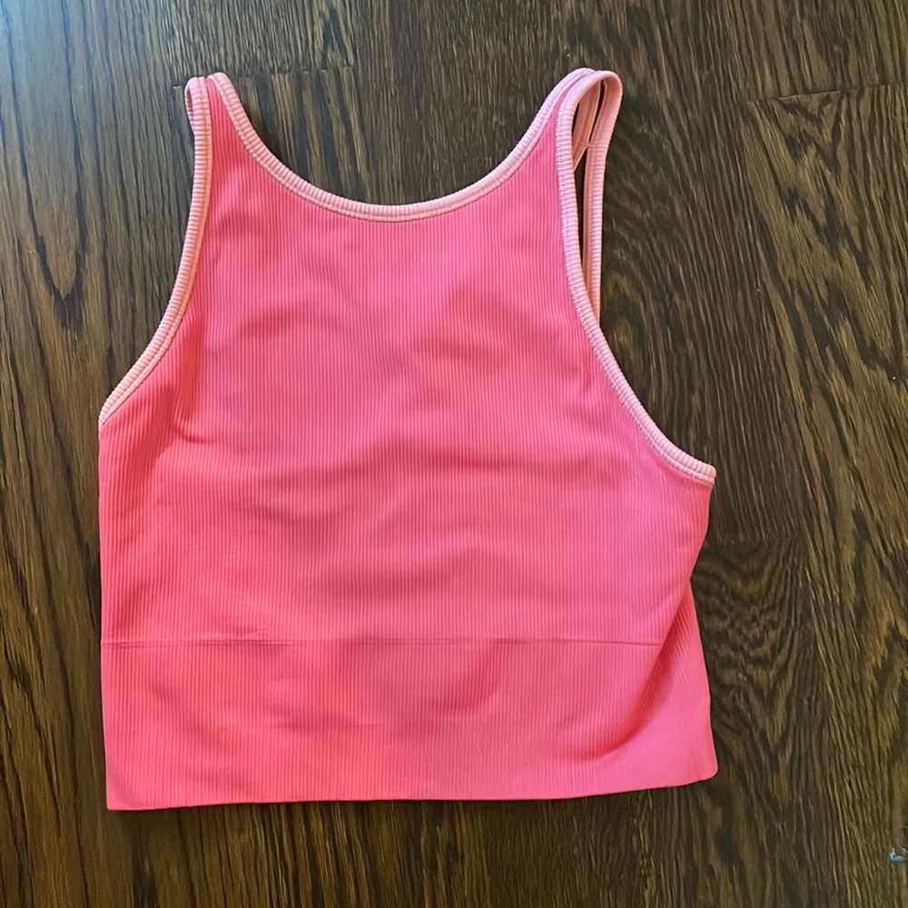 pink athleta crop top